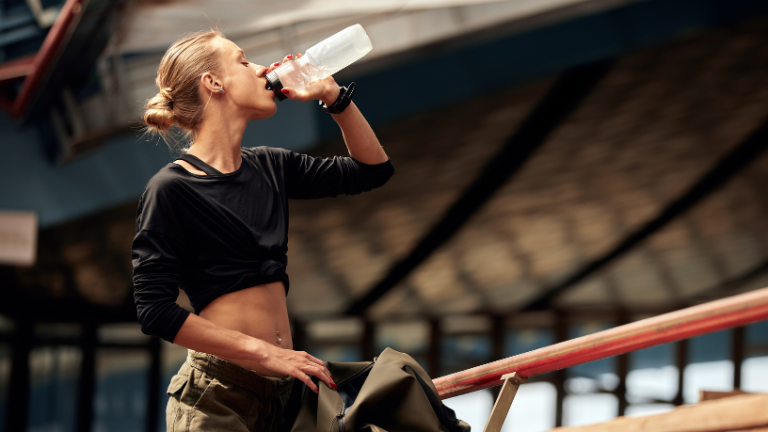 Soldiers Nutrition alerta: hidratação é chave para performance e prevenção de lesões.