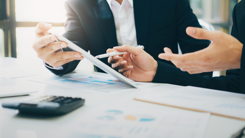 Os fundos públicos viabilizam investimentos em áreas prioritárias, como saúde e educação, destaca Fernando Trabach Filho.