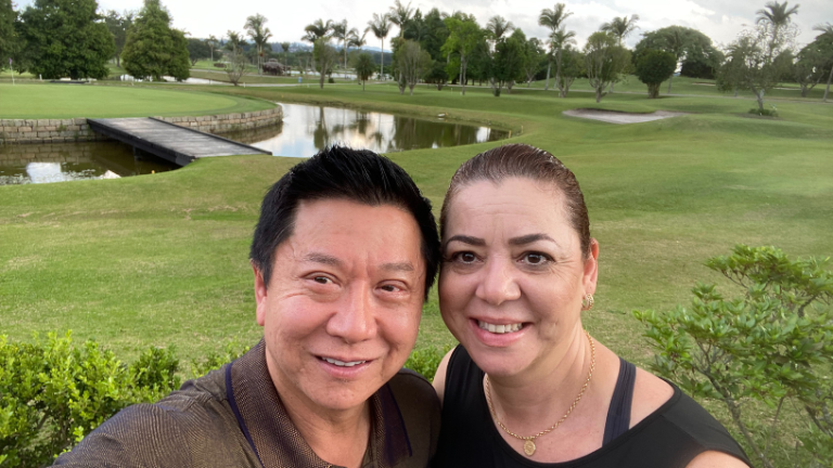 De que forma o golfe ensina sobre a importância do networking nos negócios? Milton Seigi Hayashi comenta como o golfe se tornou um ambiente ideal para fortalecer conexões profissionais.