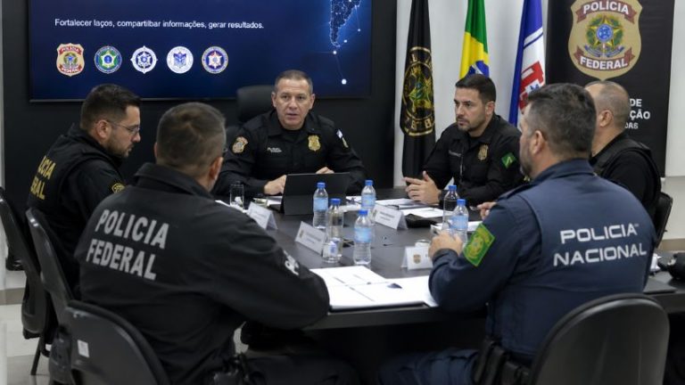 Os Mecanismos de Cooperação Policial e o Impacto da Inteligência na Segurança Pública Regional Os Mecanismos de Cooperação Policial e o Impacto da Inteligência na Segurança Pública Regional